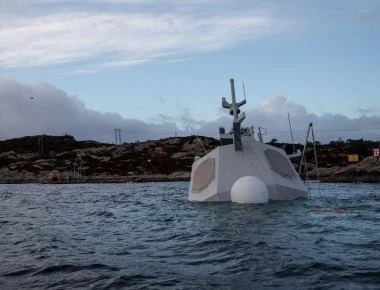 Η θάλασσα «κατάπιε» τη νορβηγική φρεγάτα με σύστημα AEGIS - Είχε συγκρουστεί με ελληνόκτητο τάνκερ (φωτό, βίντεο)